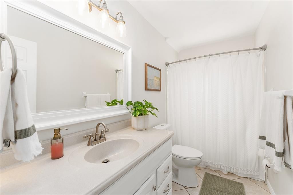 For Sale: $298,000 (3 beds, 2 baths, 1202 Square Feet)