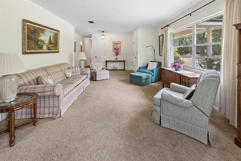 For Sale: $445,000 (4 beds, 3 baths, 2423 Square Feet)