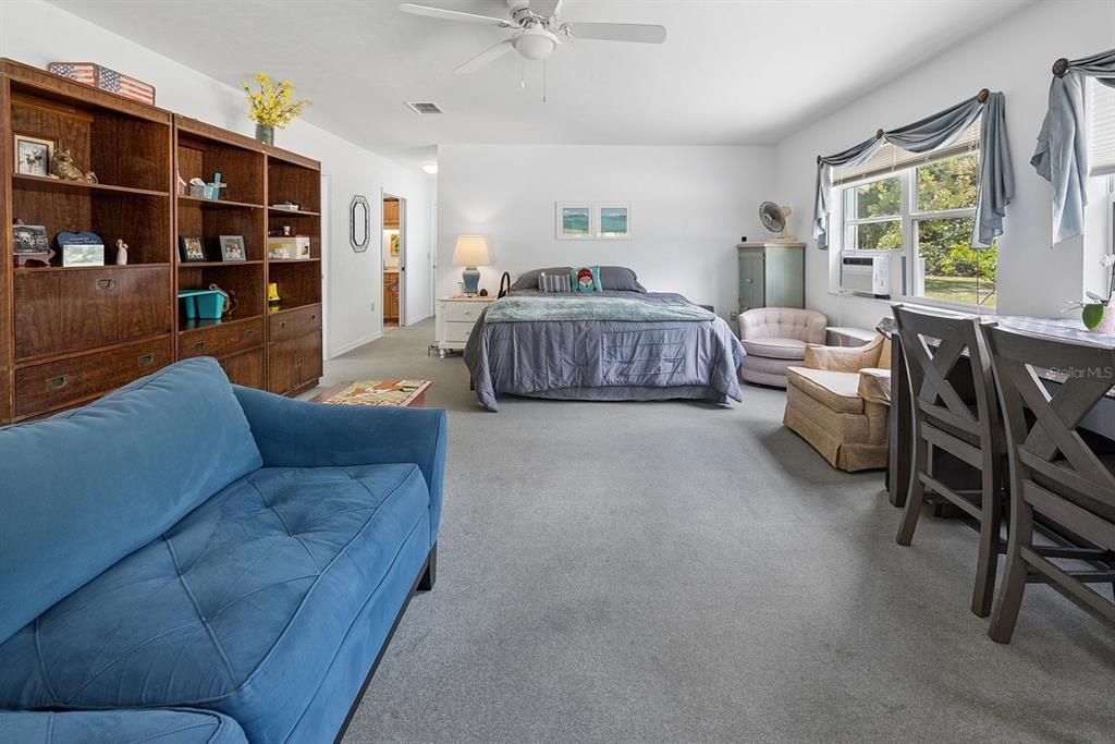 For Sale: $445,000 (4 beds, 3 baths, 2423 Square Feet)
