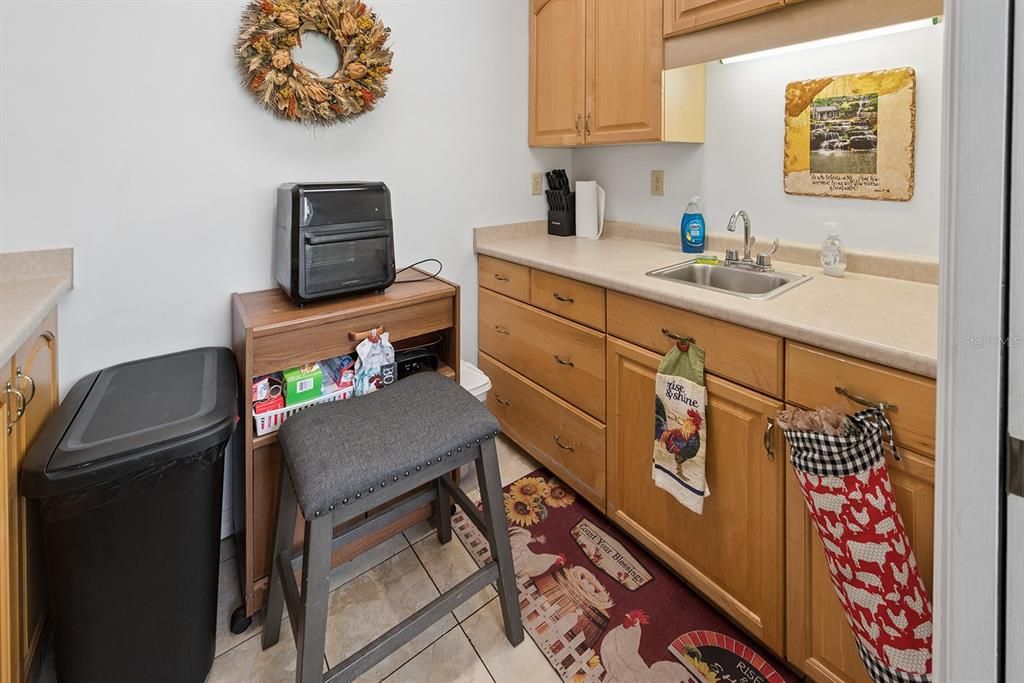 For Sale: $445,000 (4 beds, 3 baths, 2423 Square Feet)
