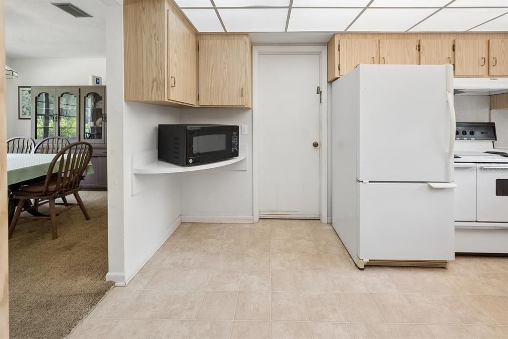 For Sale: $445,000 (4 beds, 3 baths, 2423 Square Feet)