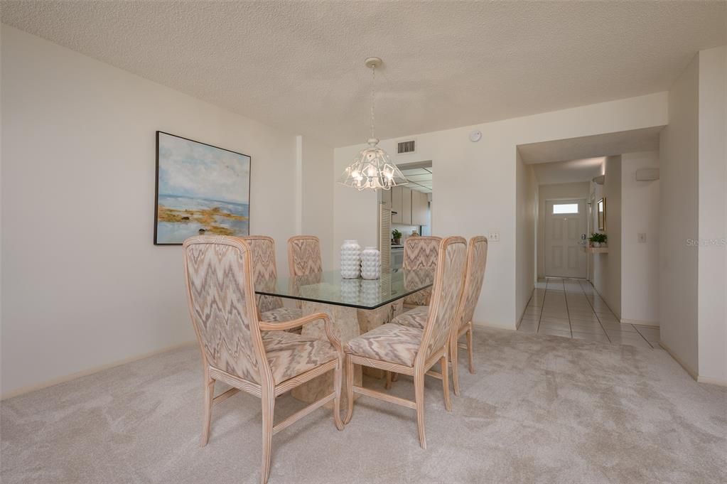 Activo con contrato: $999,000 (2 camas, 2 baños, 1282 Pies cuadrados)