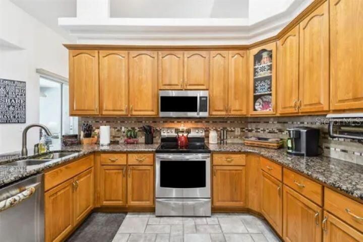 For Sale: $759,000 (4 beds, 2 baths, 2340 Square Feet)