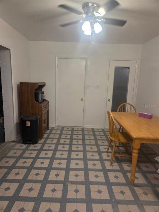 For Sale: $189,900 (3 beds, 2 baths, 1530 Square Feet)