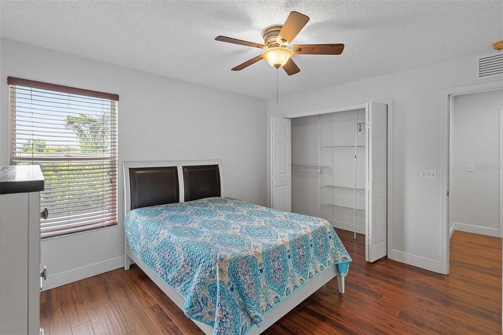 На продажу: $699,000 (6 спален, 4 ванн, 3521 Квадратных фут)