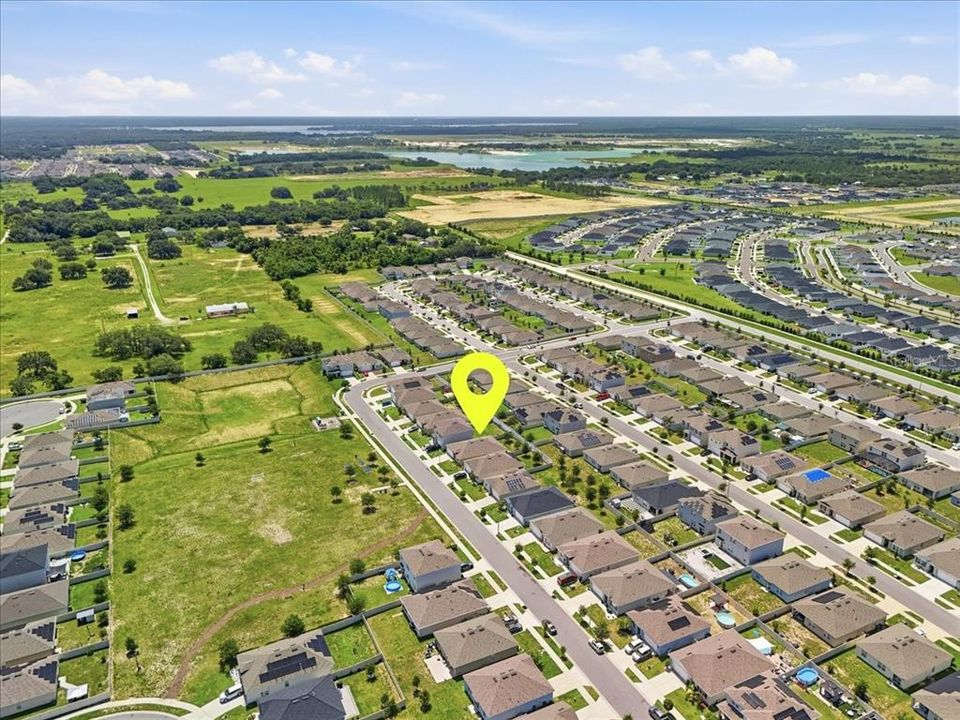 На продажу: $318,995 (4 спален, 2 ванн, 1867 Квадратных фут)
