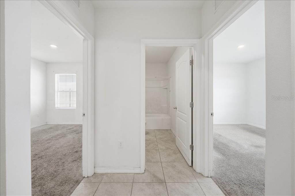 На продажу: $318,995 (4 спален, 2 ванн, 1867 Квадратных фут)