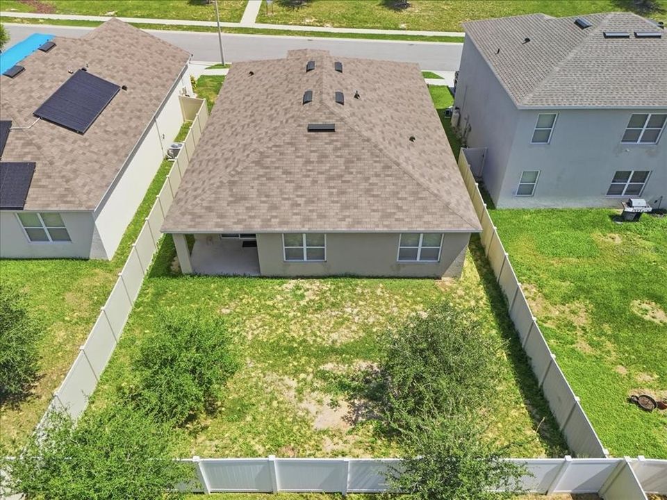 На продажу: $318,995 (4 спален, 2 ванн, 1867 Квадратных фут)