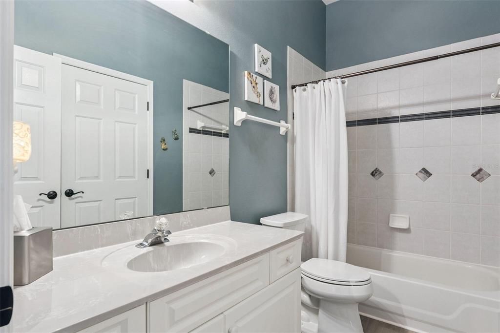 En Venta: $799,999 (4 camas, 3 baños, 2724 Pies cuadrados)
