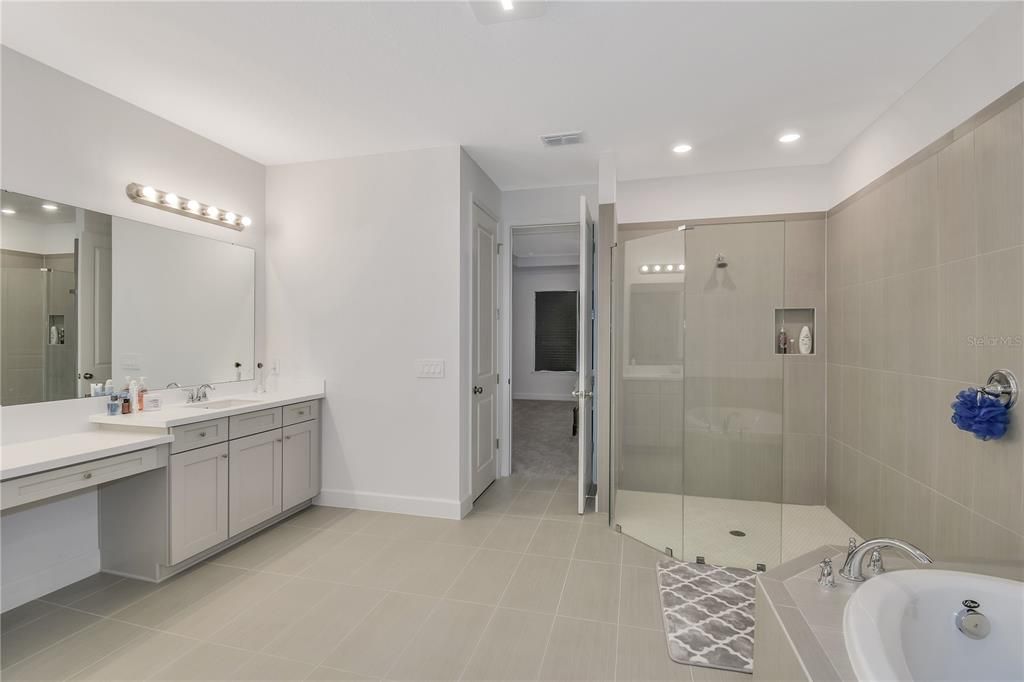 For Sale: $625,000 (4 beds, 4 baths, 2890 Square Feet)