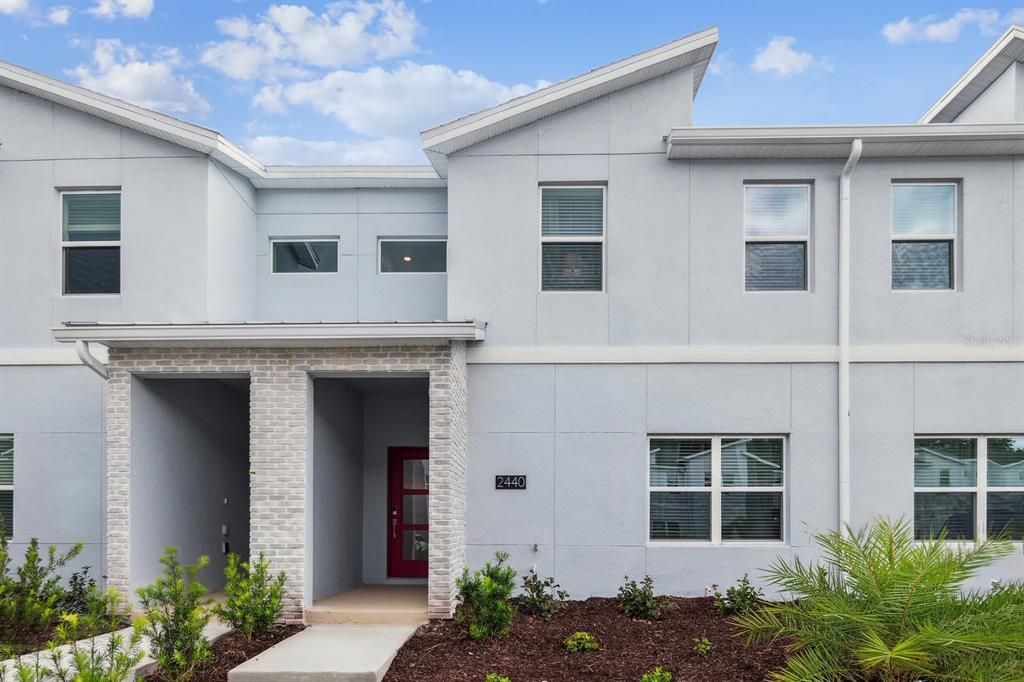 For Rent: $3,490 (4 beds, 3 baths, 1902 Square Feet)