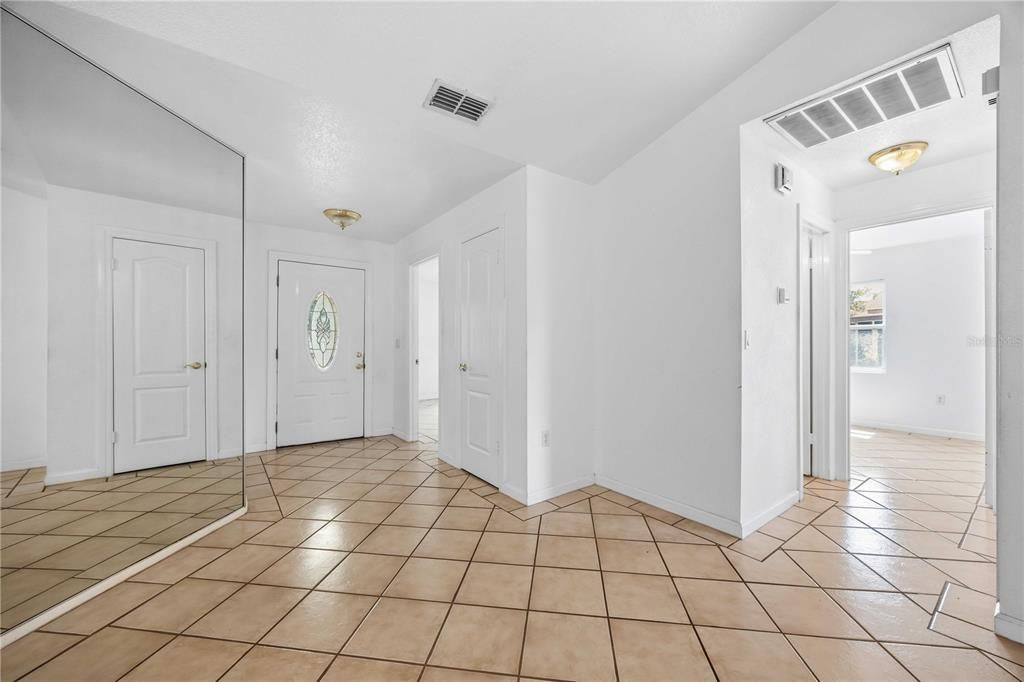 For Sale: $299,900 (4 beds, 2 baths, 1527 Square Feet)