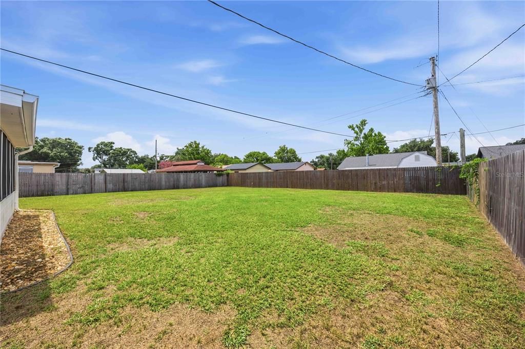 For Sale: $299,900 (4 beds, 2 baths, 1527 Square Feet)