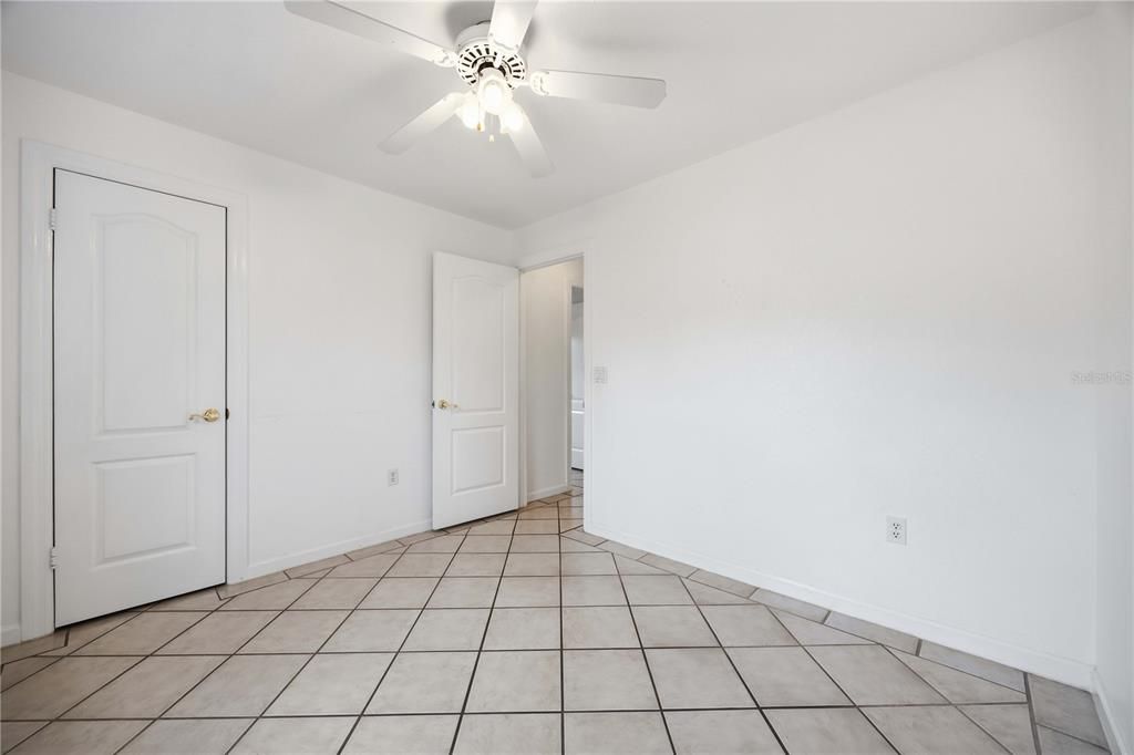 For Sale: $299,900 (4 beds, 2 baths, 1527 Square Feet)