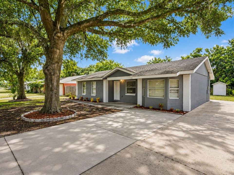 For Sale: $274,900 (4 beds, 2 baths, 1358 Square Feet)