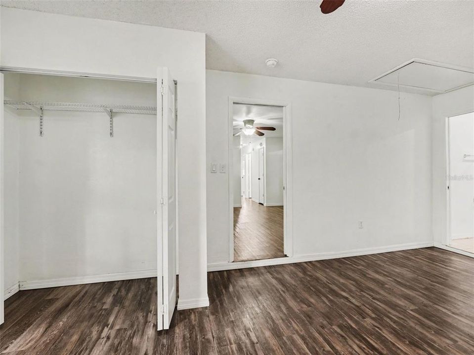 For Sale: $274,900 (4 beds, 2 baths, 1358 Square Feet)