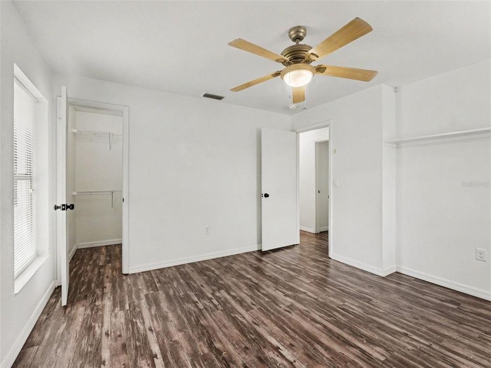 For Sale: $274,900 (4 beds, 2 baths, 1358 Square Feet)