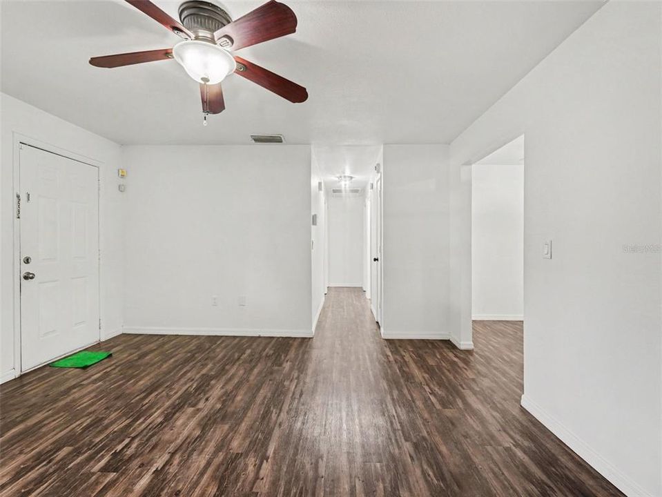 For Sale: $274,900 (4 beds, 2 baths, 1358 Square Feet)