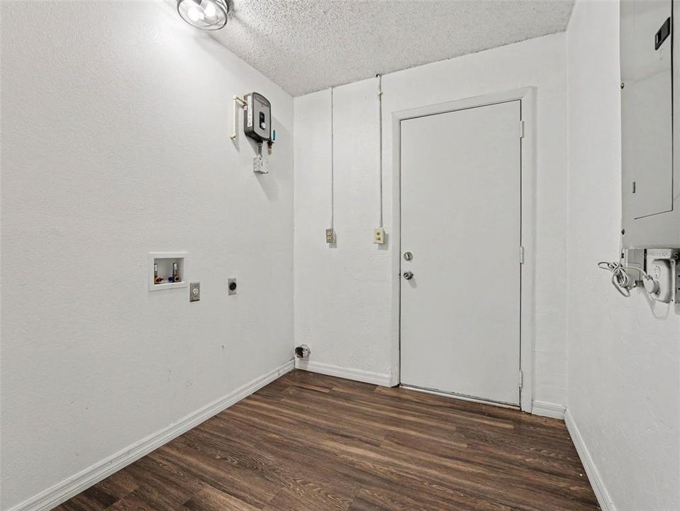For Sale: $274,900 (4 beds, 2 baths, 1358 Square Feet)