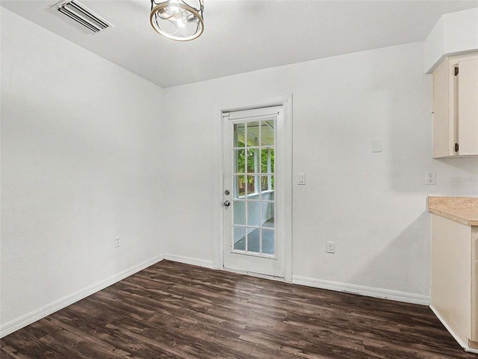 For Sale: $274,900 (4 beds, 2 baths, 1358 Square Feet)