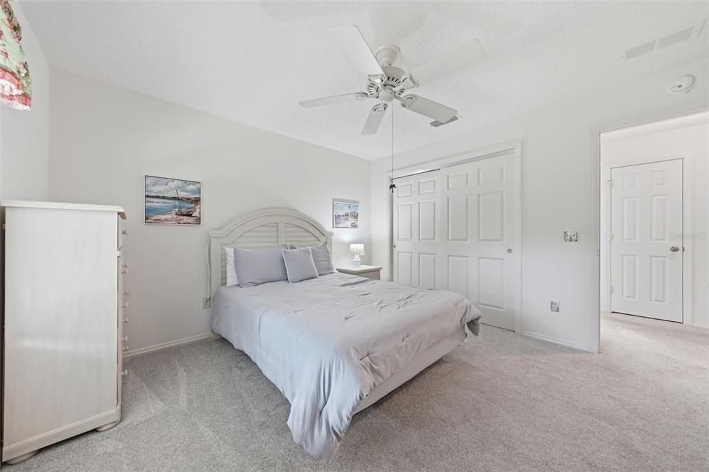 For Sale: $269,500 (2 beds, 2 baths, 1156 Square Feet)