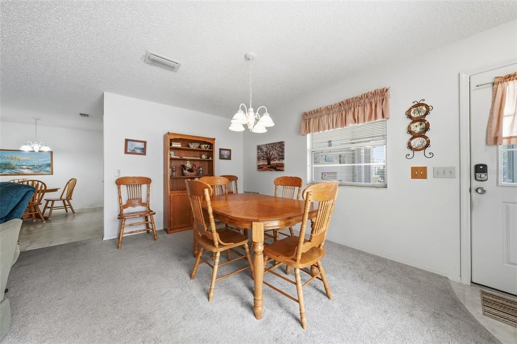 For Sale: $269,500 (2 beds, 2 baths, 1156 Square Feet)