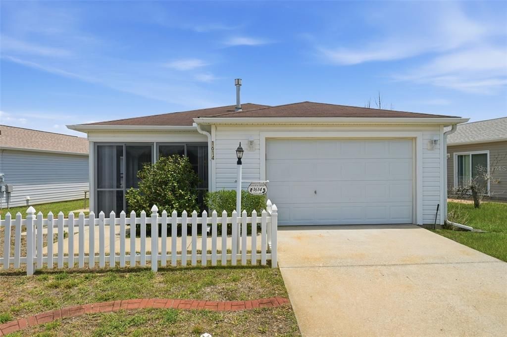 For Sale: $269,500 (2 beds, 2 baths, 1156 Square Feet)