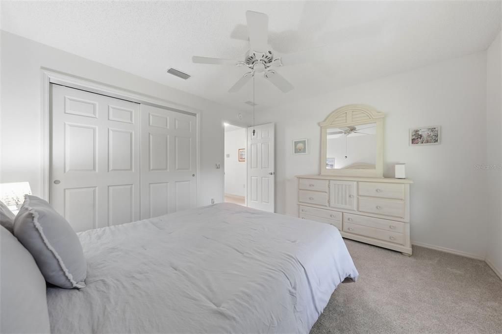 For Sale: $269,500 (2 beds, 2 baths, 1156 Square Feet)