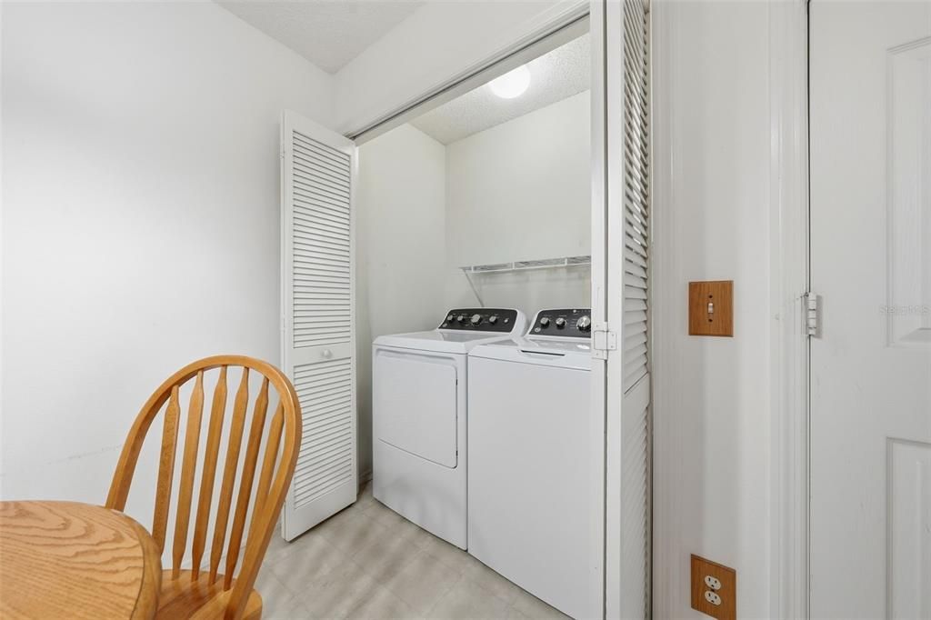 For Sale: $269,500 (2 beds, 2 baths, 1156 Square Feet)