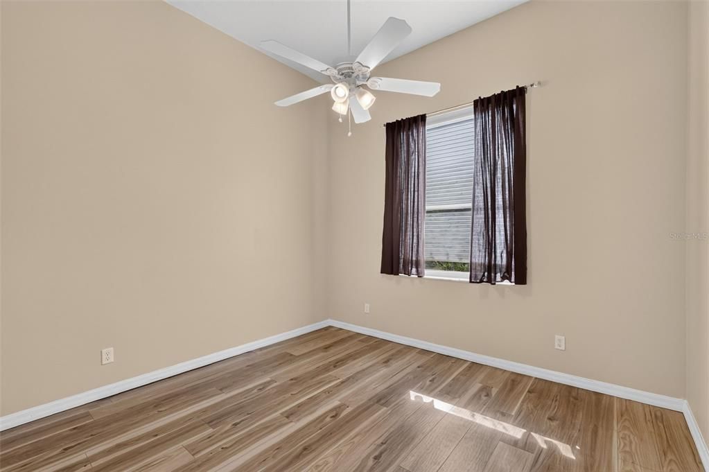 Activo con contrato: $440,000 (3 camas, 3 baños, 2562 Pies cuadrados)