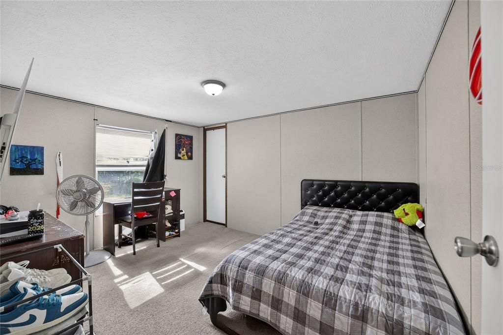 На продажу: $214,900 (4 спален, 2 ванн, 1768 Квадратных фут)