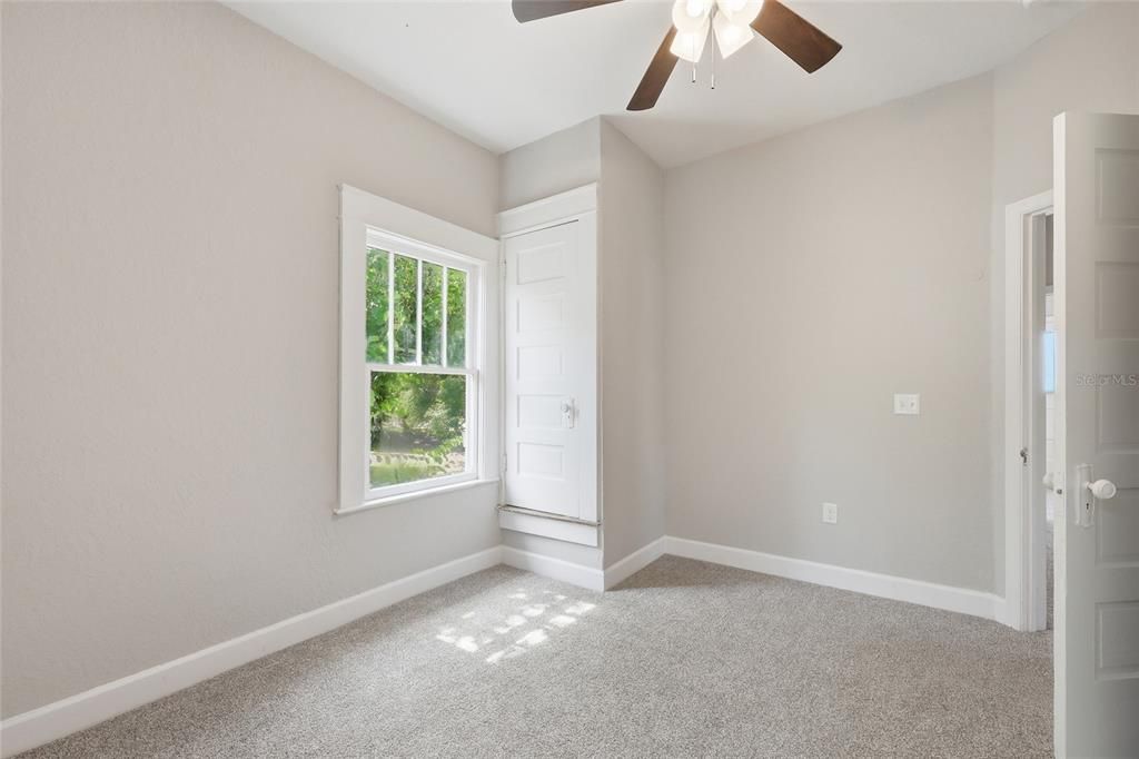 For Sale: $475,000 (4 beds, 2 baths, 3404 Square Feet)