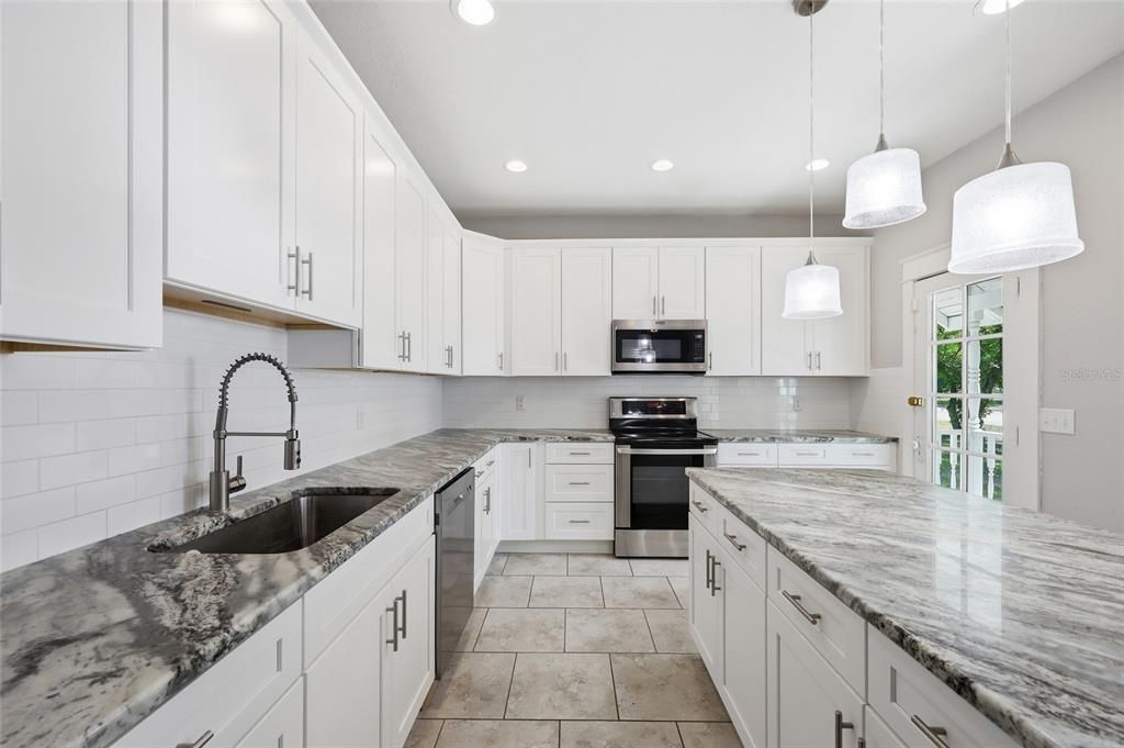 For Sale: $475,000 (4 beds, 2 baths, 3404 Square Feet)