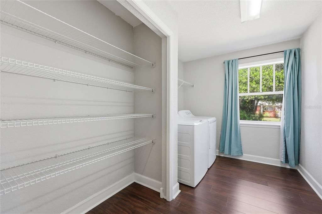 For Sale: $475,000 (4 beds, 2 baths, 3404 Square Feet)