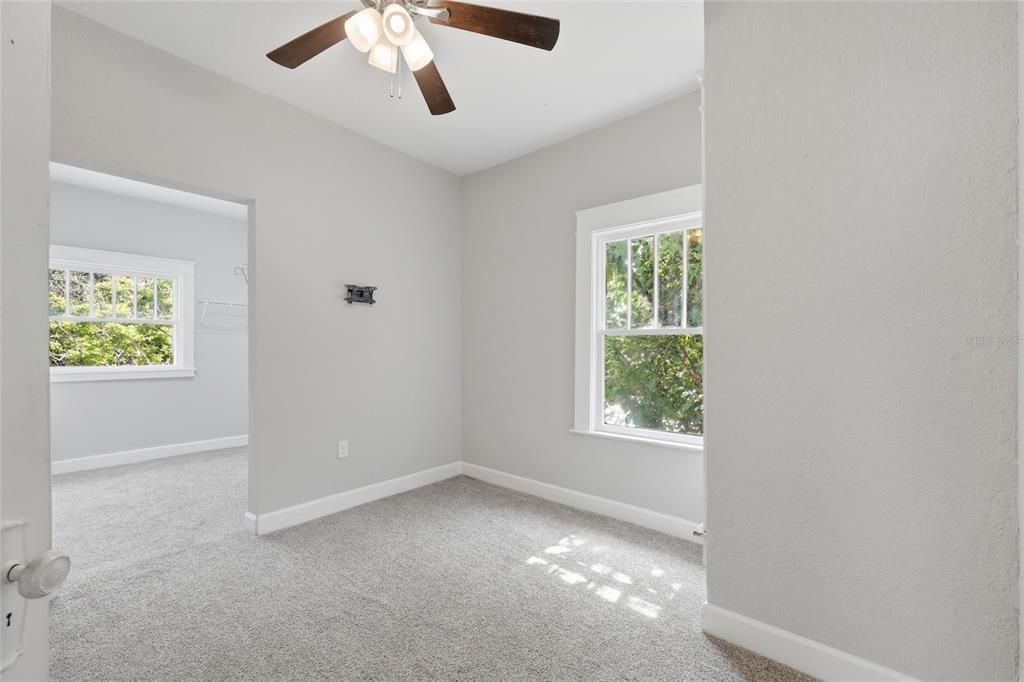 For Sale: $475,000 (4 beds, 2 baths, 3404 Square Feet)