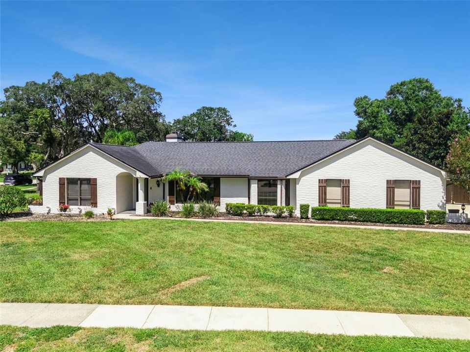 Activo con contrato: $1,099,000 (4 camas, 2 baños, 3104 Pies cuadrados)