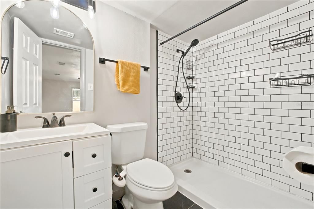 For Sale: $349,900 (3 beds, 2 baths, 1640 Square Feet)