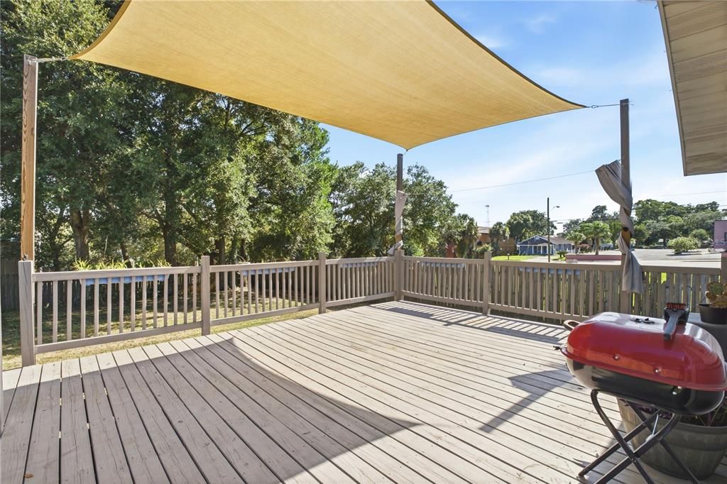 For Sale: $349,900 (3 beds, 2 baths, 1640 Square Feet)