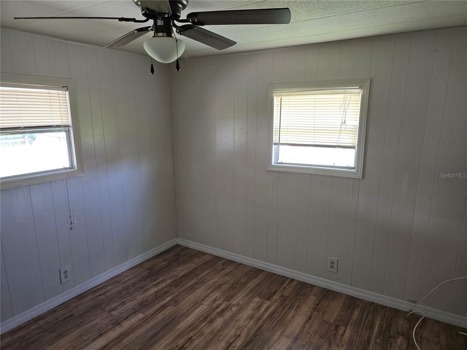 For Sale: $85,000 (2 beds, 1 baths, 720 Square Feet)