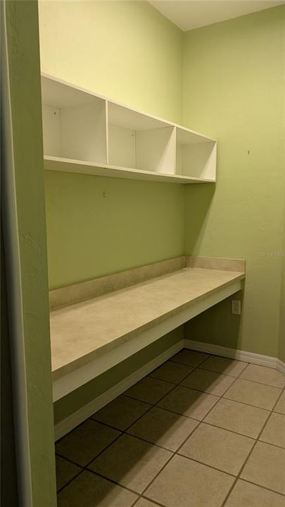 Под контрактом: $1,800 (3 спален, 2 ванн, 1650 Квадратных фут)