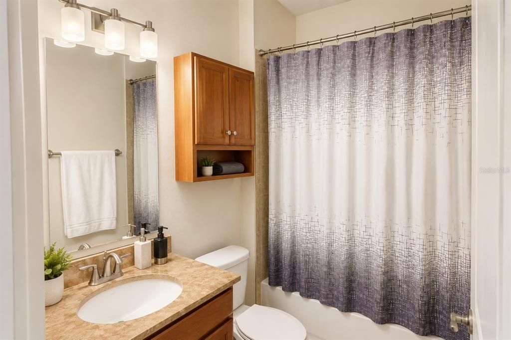 For Sale: $444,900 (3 beds, 2 baths, 1642 Square Feet)