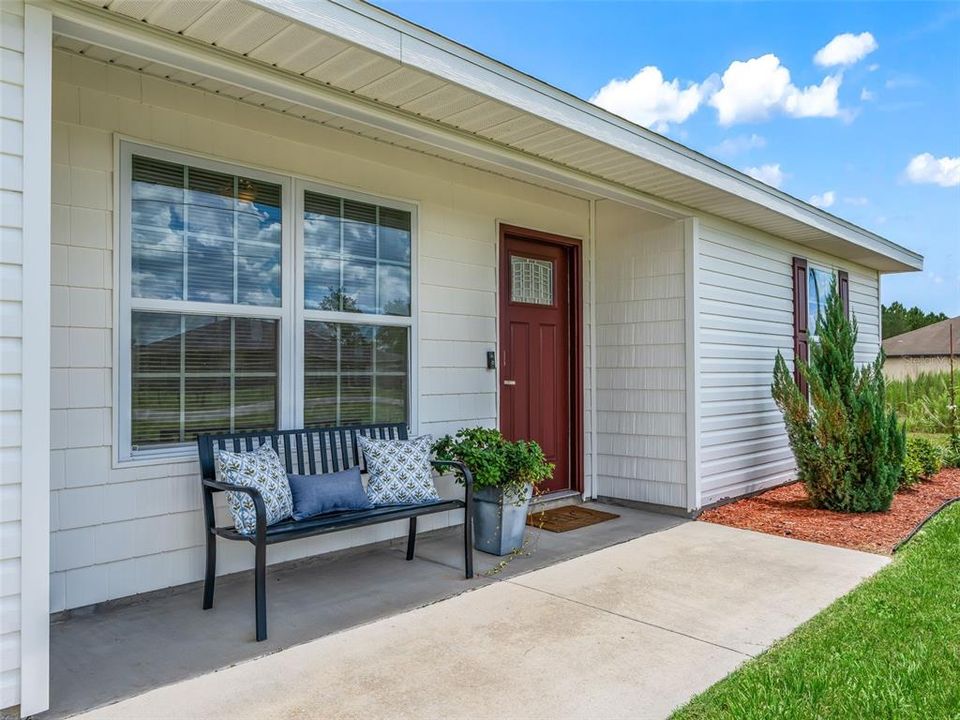Active With Contract: $232,500 (3 beds, 2 baths, 1246 Square Feet)
