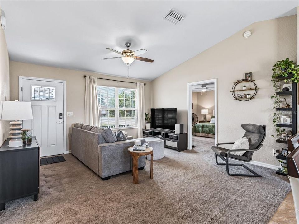 Active With Contract: $232,500 (3 beds, 2 baths, 1246 Square Feet)