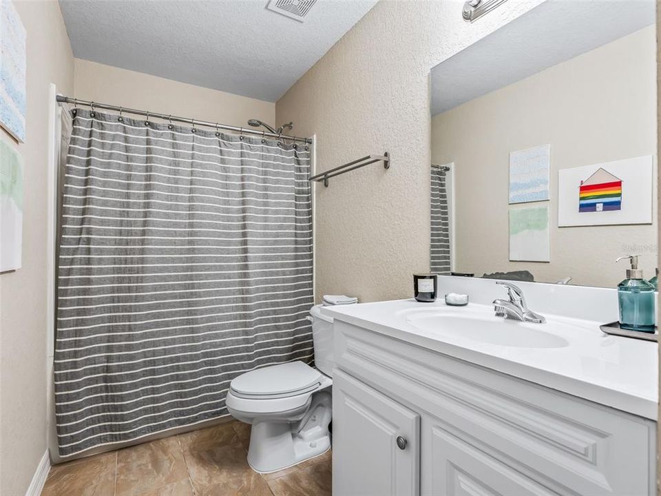 Active With Contract: $232,500 (3 beds, 2 baths, 1246 Square Feet)