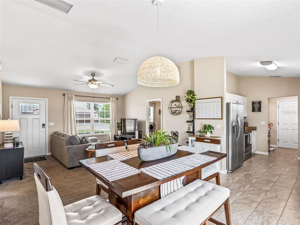 Active With Contract: $232,500 (3 beds, 2 baths, 1246 Square Feet)