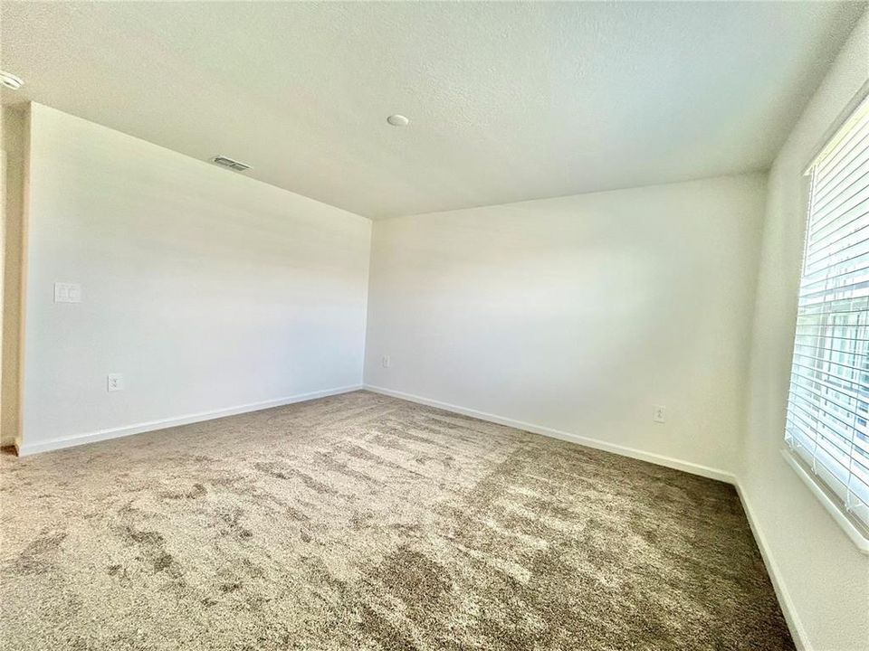 В аренду: $2,300 (3 спален, 2 ванн, 1615 Квадратных фут)