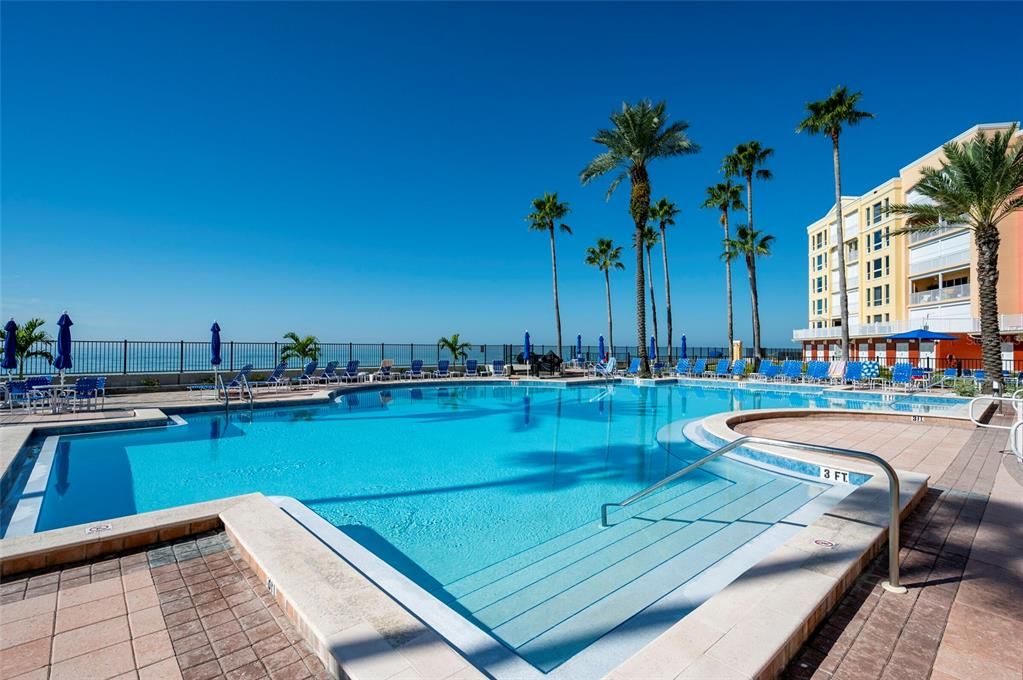 En Venta: $1,875,000 (3 camas, 2 baños, 2227 Pies cuadrados)