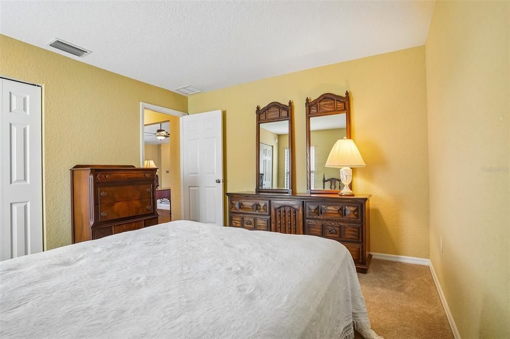 For Sale: $265,000 (3 beds, 2 baths, 1565 Square Feet)