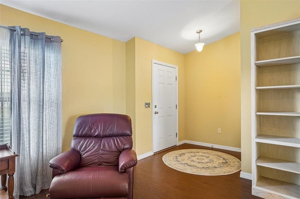 For Sale: $265,000 (3 beds, 2 baths, 1565 Square Feet)