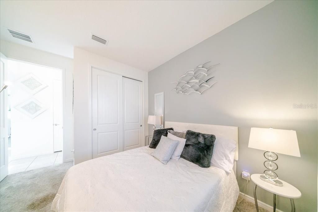 For Sale: $320,000 (3 beds, 2 baths, 1559 Square Feet)